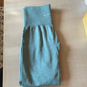 Nvgtn leggings green size small